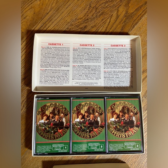 READERS DIGEST CHRISTMAS THROUGH THE YEARS  VINTAGE  AUDIO CASSETTE SET TAPES - Picture 6 of 9